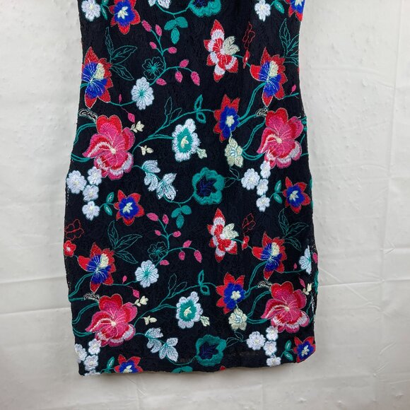 Guess Sz S Embroidered Floral Lace Dress Off Shoulder Black Colorful Flowers - Picture 4 of 7